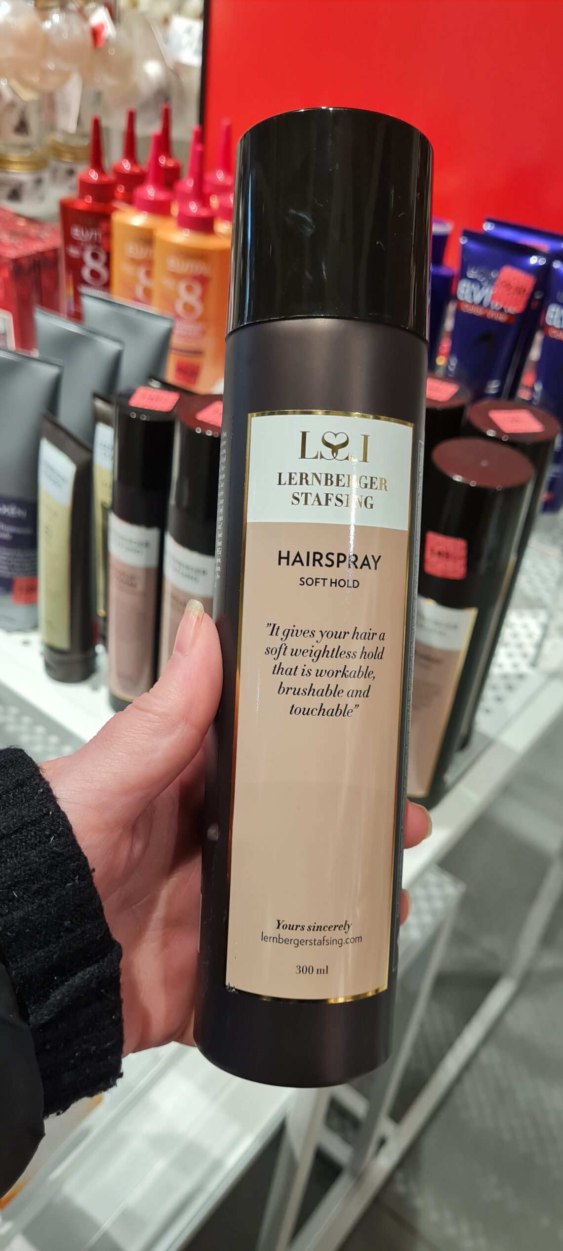 Hairspray softhold från märket Lernberger Stafsing vi testar den!